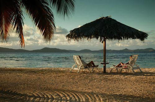 Nanny Cay Hotel ロードタウン エクステリア 写真